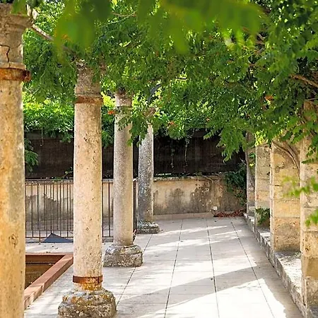 Hotel Prieure Saint-nicolas - Les Maisons 4*