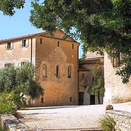 Prieure Saint-nicolas - Les Maisons 4* Dions